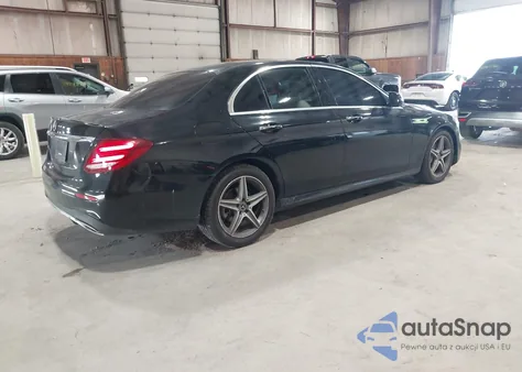 2018 Mercedes-Benz E 300 4Matic z USA, uszkodzony, nr VIN WDDZF4KB5JA389148